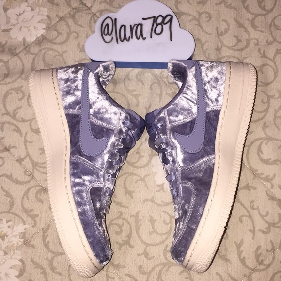 NIKE AIR FORCE 1 LV8 - Picture 2 of 7